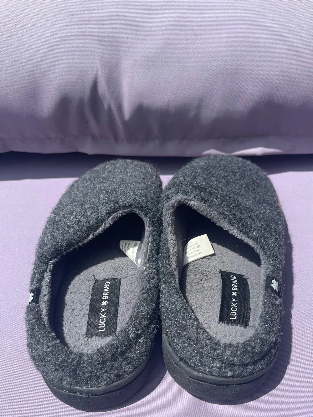 Lucky Brand Boy's Fleece Clog Micro Suede Tab Slippers in Charcoal Size 13/1
